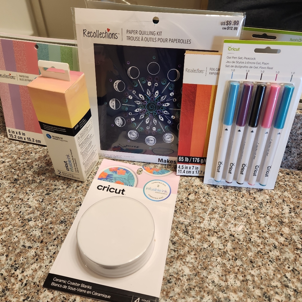 Cricut bundle.